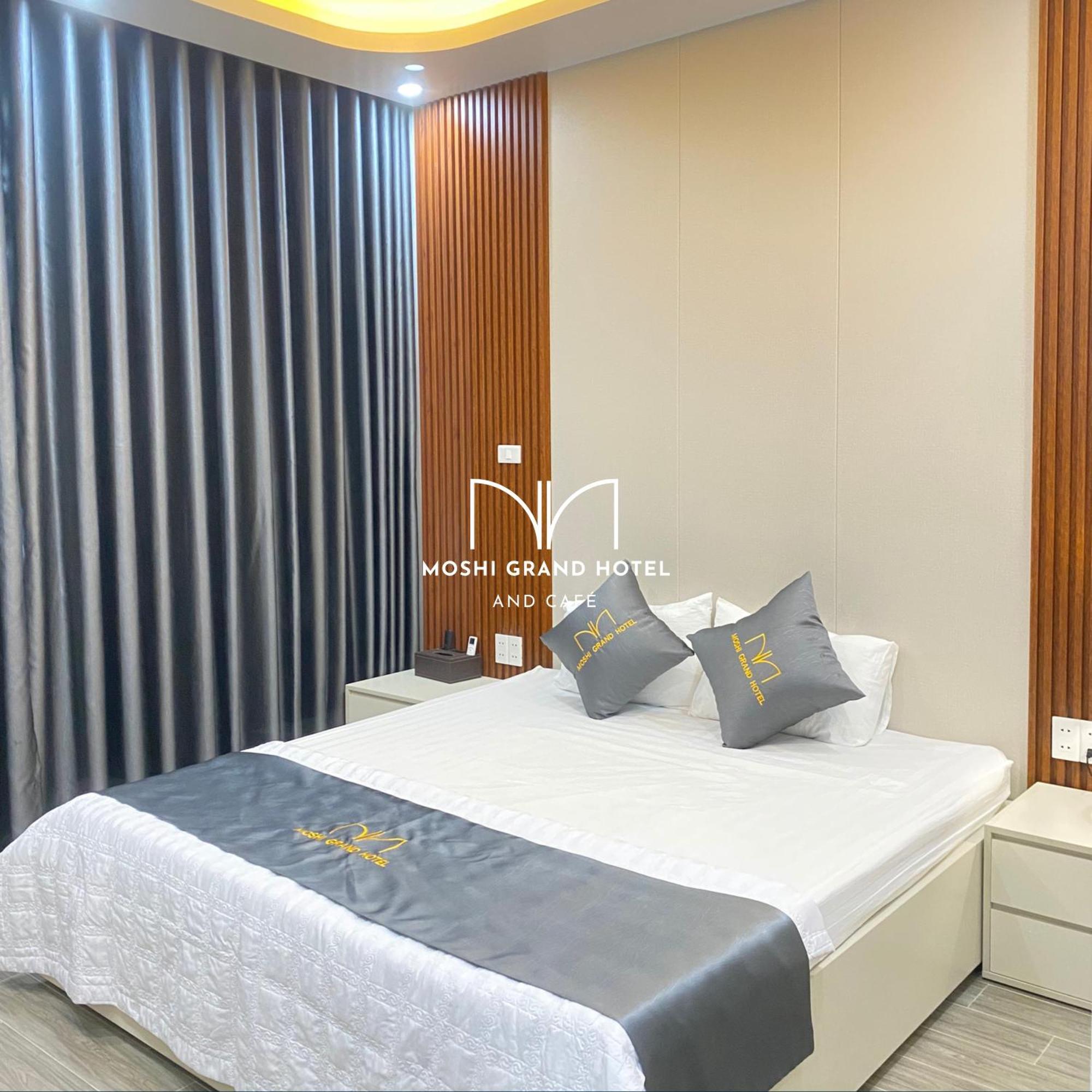 סאם סון Moshi Grand Hotel מראה חיצוני תמונה