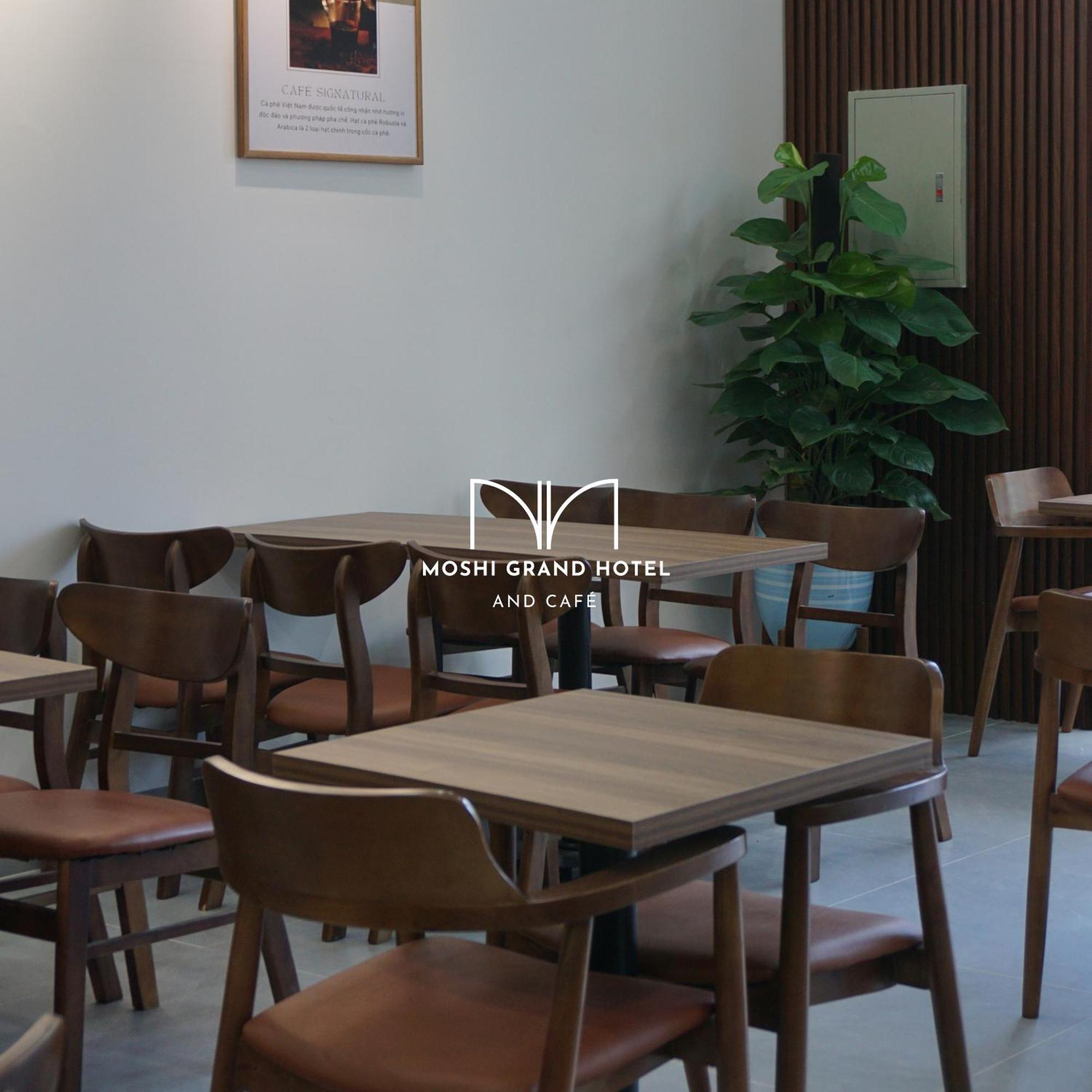 סאם סון Moshi Grand Hotel מראה חיצוני תמונה
