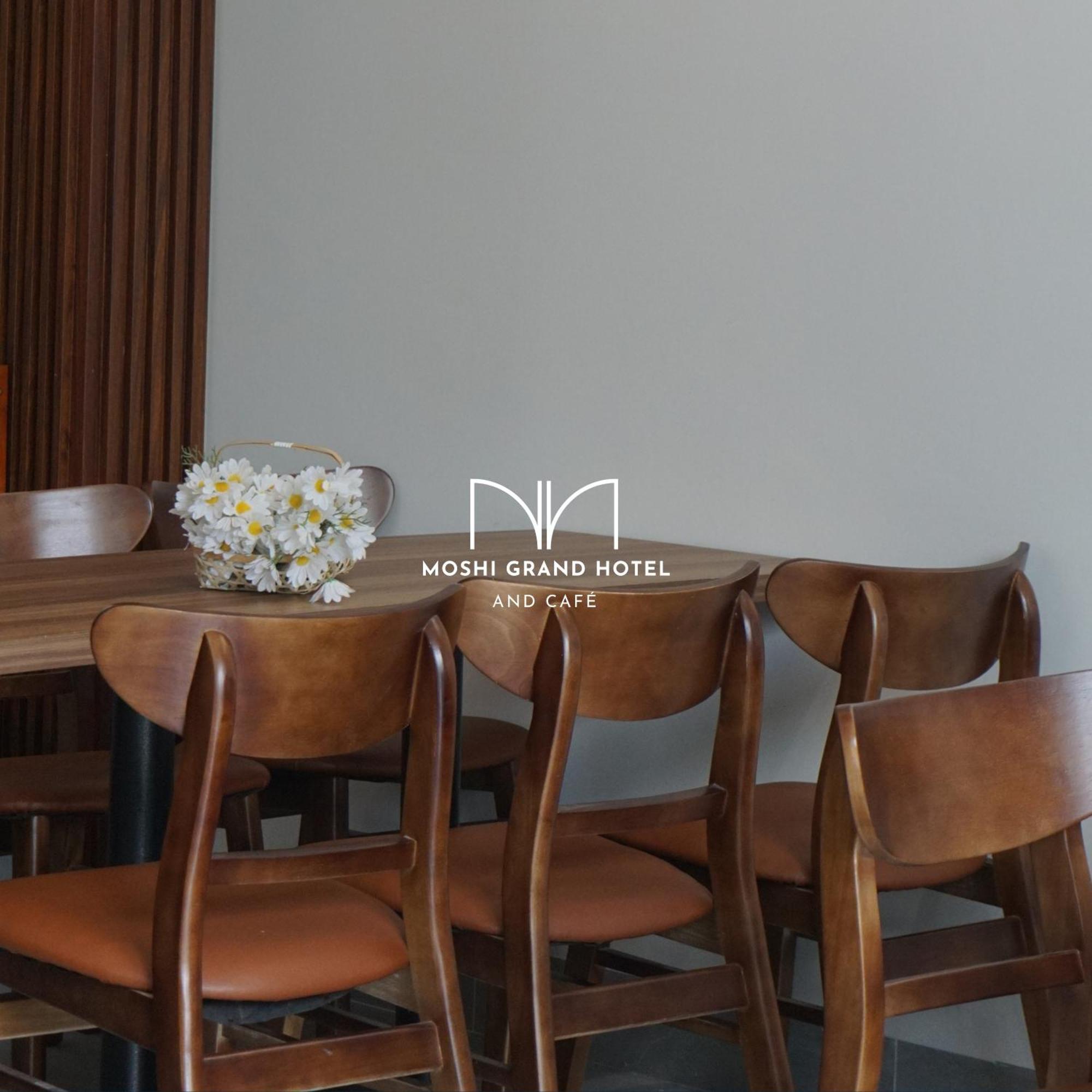 סאם סון Moshi Grand Hotel מראה חיצוני תמונה